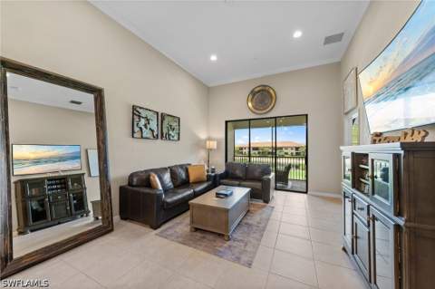 9366 Pocida Ct 202, Naples FL - photo 10 of 44