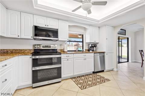 226 SW 44th Ter, Cape Coral FL - photo 10 of 36