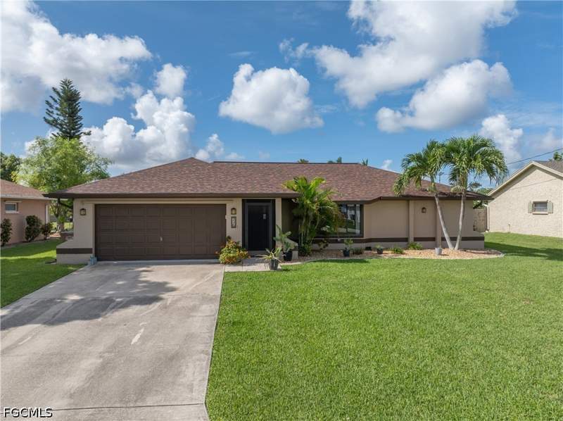 3 bedroom SingleFamilyResidence at 226 SW 44th Ter, Cape Coral, Cape Coral — photo 2
