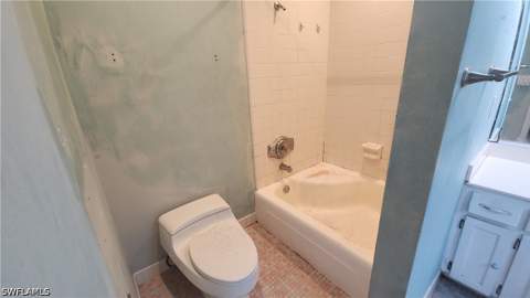 514 Antilles Ct, Marco Island FL - photo 18 of 28