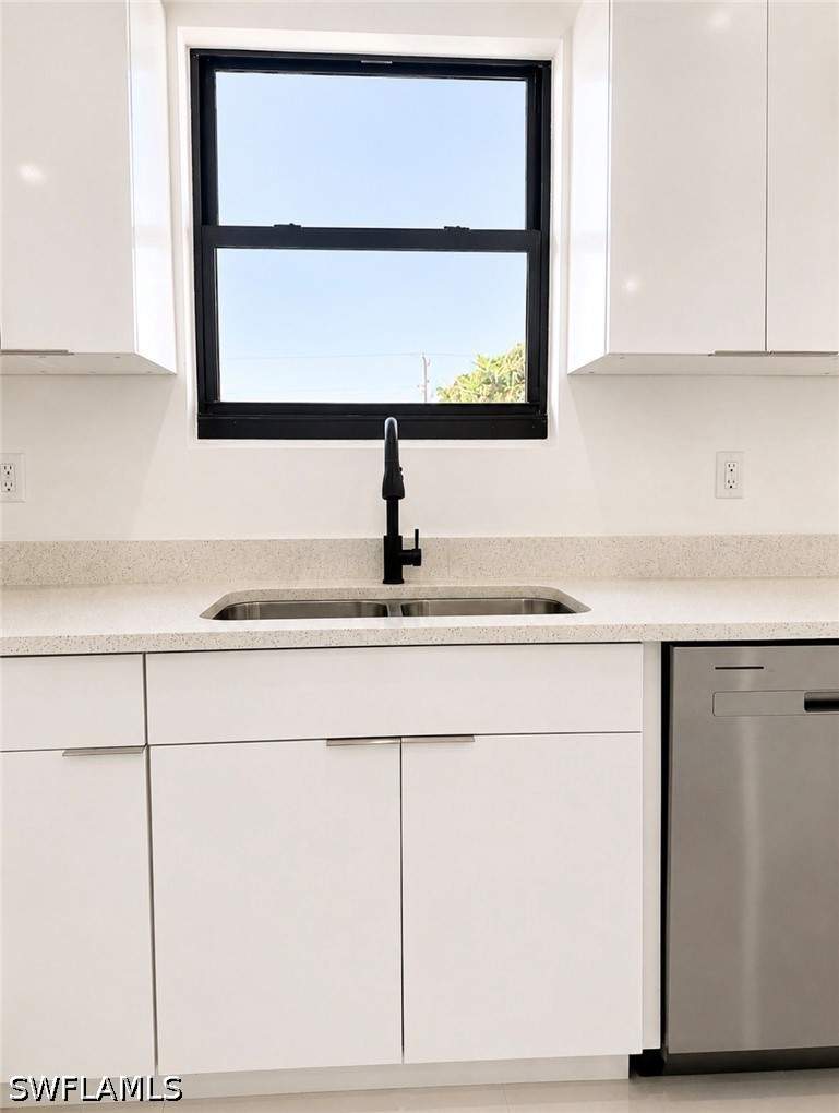 4 bedroom SingleFamilyResidence at 2918 Diplomat PKWY W, CAPE CORAL, Cape Coral — photo 4