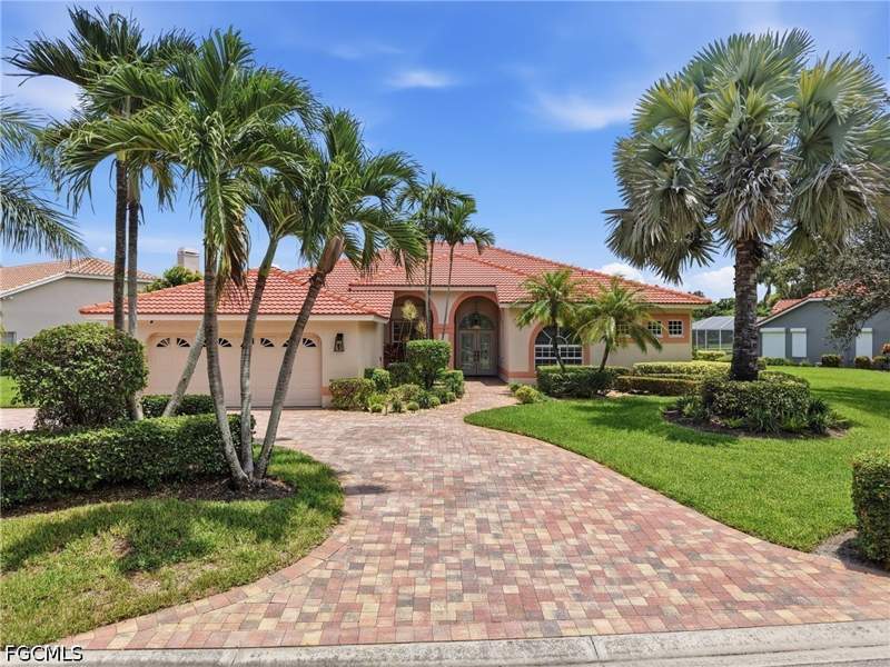 4 bedroom SingleFamilyResidence at 8861 Creek Run Dr, Cedar Creek, Bonita Springs — photo 2