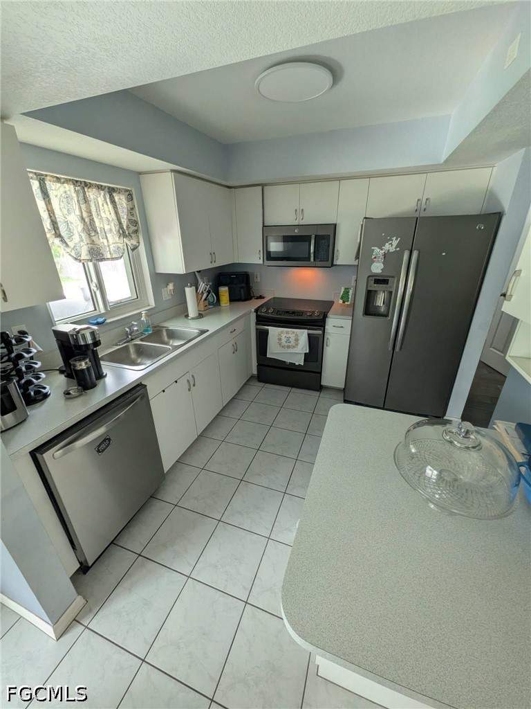 3 bedroom SingleFamilyResidence at 5019 Chiquita Blvd S, Cape Coral, Cape Coral — photo 4