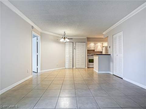 194 Santa Clara Dr 12, Naples FL - photo 10 of 41