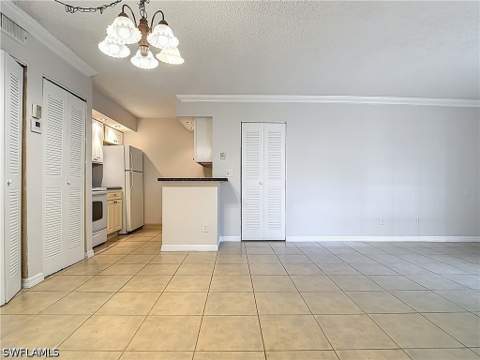 194 Santa Clara Dr 12, Naples FL - photo 12 of 41