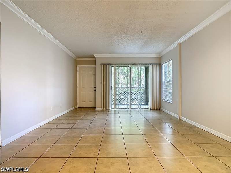 1 bedroom Condominium at 194 Santa Clara Dr 12, Granada Lakes, Naples — photo 5