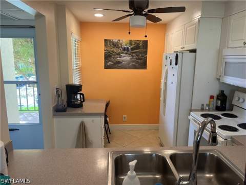 1085 Forest Lakes Dr 8202, Naples FL - photo 16 of 21
