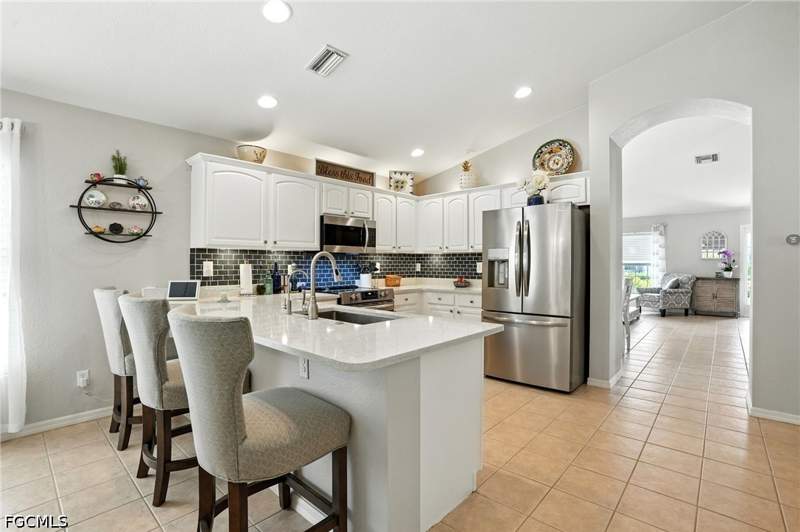 4 bedroom SingleFamilyResidence at 9740 Gladiolus Bulb Loop, Gladiolus Preserve, Fort Myers — photo 5