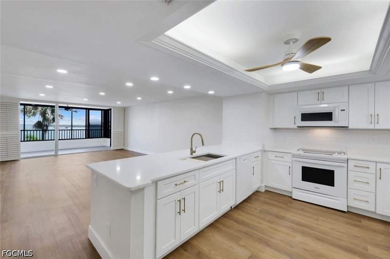 2 bedroom Condominium at 15021 Punta Rassa Rd 401, Punta Rassa, Fort Myers — photo 4