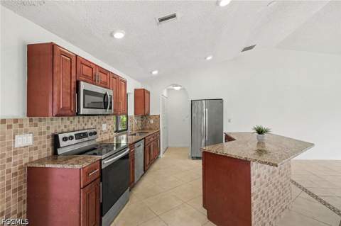 1416 SE 19th St, Cape Coral FL - photo 6 of 12