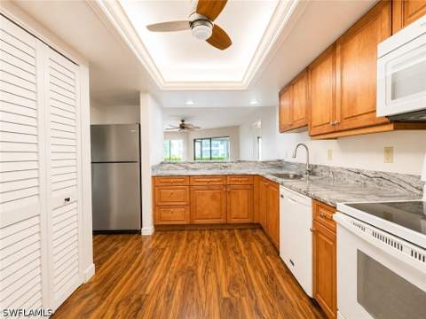 6979 Winkler Rd 317, Fort Myers FL - photo 9 of 36