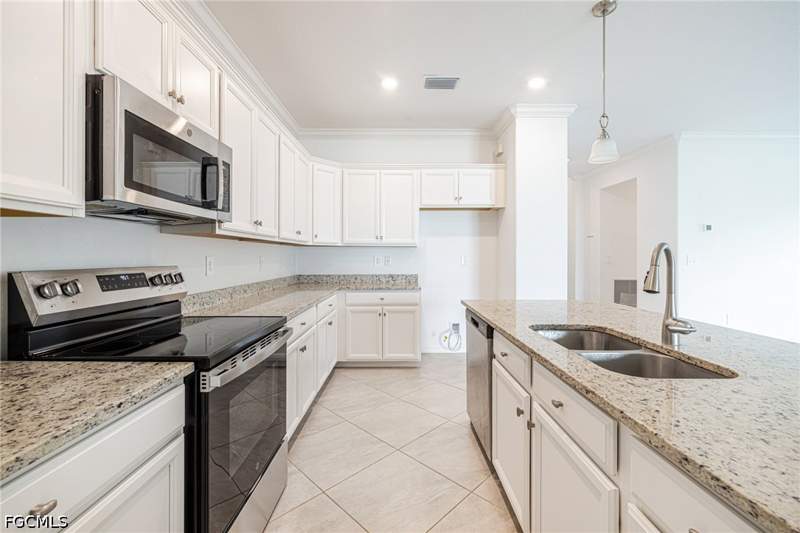 3 bedroom SingleFamilyResidence at 14454 Cantabria Dr, Portico, Fort Myers — photo 2
