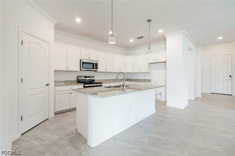 3 bedroom SingleFamilyResidence at 14454 Cantabria Dr, Portico, Fort Myers — photo 3