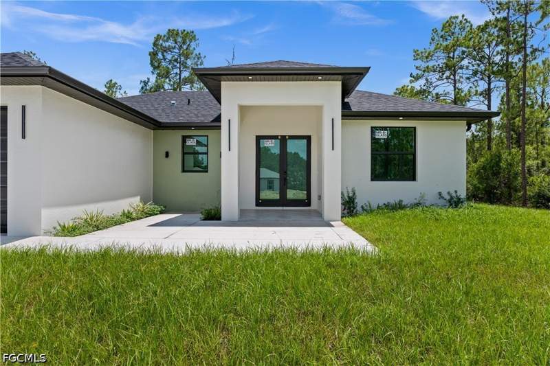 3 bedroom SingleFamilyResidence at 2102 E 13th St, Lehigh Acres, Lehigh Acres — photo 2
