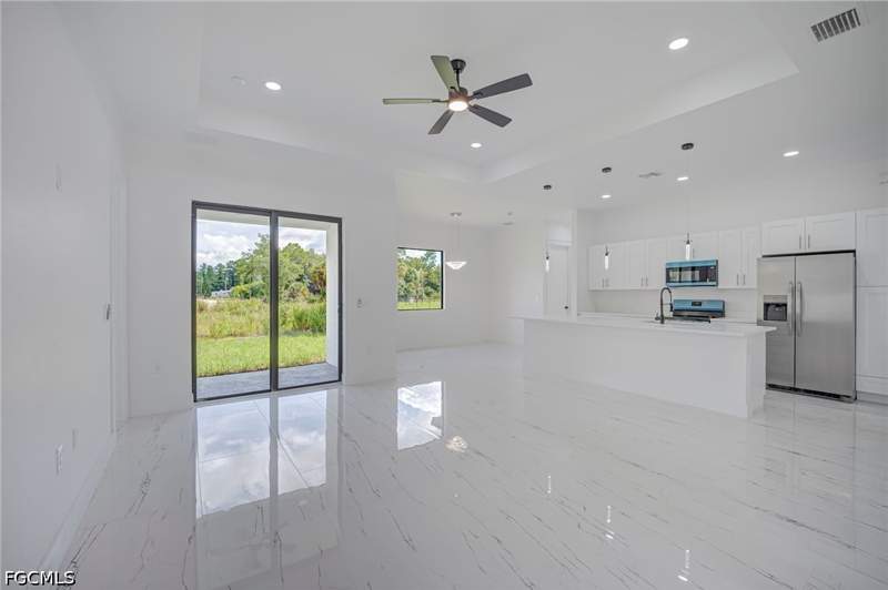 3 bedroom SingleFamilyResidence at 466 Laconic Ave, Lehigh Acres, Lehigh Acres — photo 2