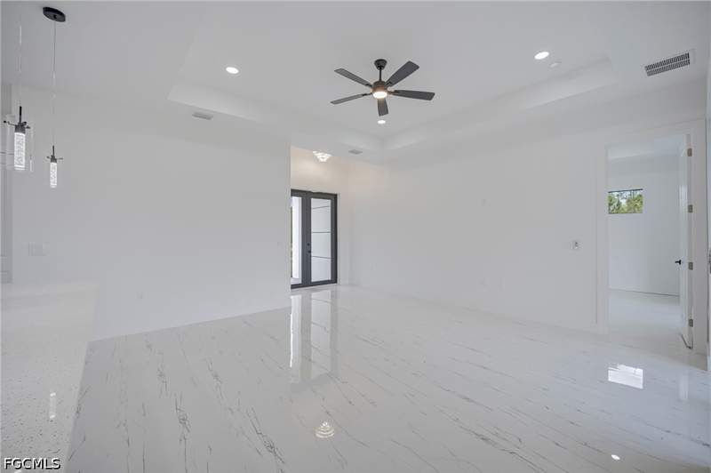 3 bedroom SingleFamilyResidence at 466 Laconic Ave, Lehigh Acres, Lehigh Acres — photo 4