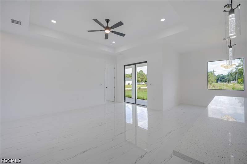 3 bedroom SingleFamilyResidence at 466 Laconic Ave, Lehigh Acres, Lehigh Acres — photo 5