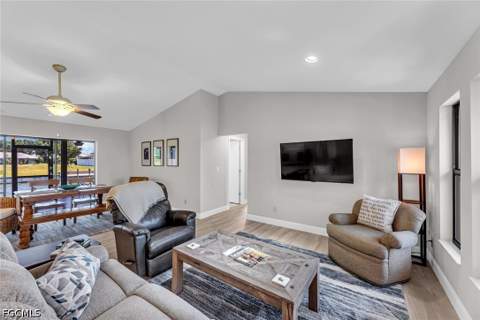 219 SE 19th Ct, Cape Coral FL - photo 21 of 50