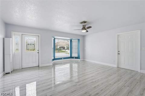 4431 SE 19th Ave, Cape Coral FL - photo 6 of 32