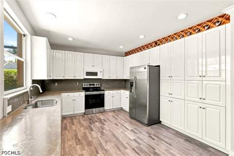 13031 Shoreside Ct, Fort Myers FL - photo 9 of 44