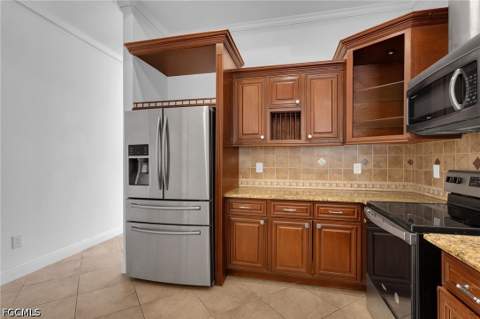3705 Kilarney St, Fort Myers FL - photo 8 of 30