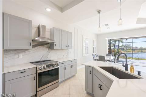 1419 Serrano Cir, Naples FL - photo 8 of 43