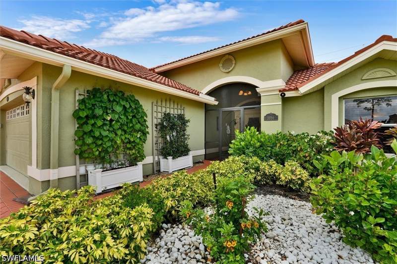 3 bedroom SingleFamilyResidence at 5866 Westbourgh Ct, Royal Wood, Naples — photo 3