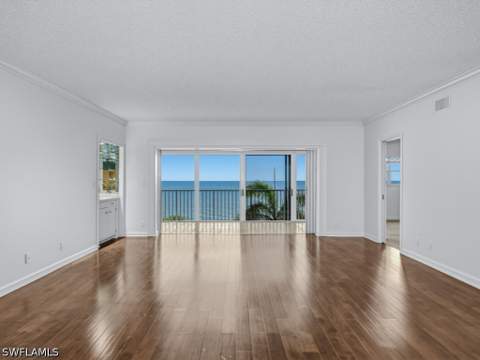 2905 Gulf Shore Blvd N 501N, Naples FL - photo 7 of 25
