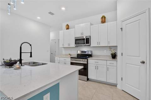 17742 Paradiso Way, North Fort Myers FL - photo 14 of 23