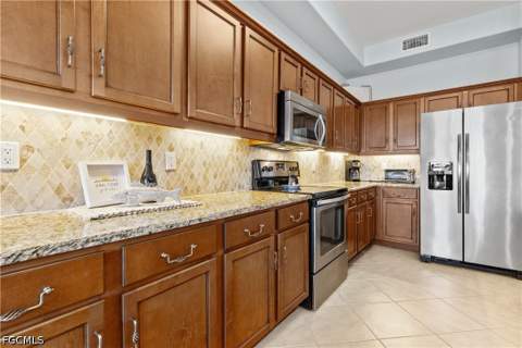 198 Shadroe Cove Cir 502, Cape Coral FL - photo 18 of 42