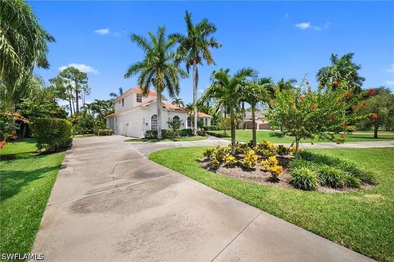 4 bedroom SingleFamilyResidence at 9069 The Lane, Quail Woods Estates, Naples — photo 4