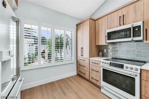 182 Bears Paw Trl, Naples FL - photo 7 of 29