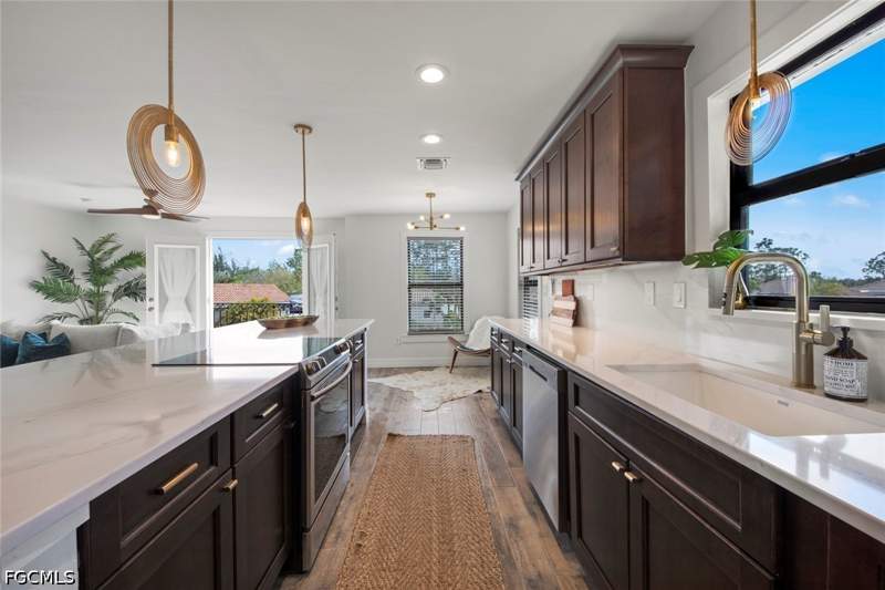 1 bedroom Townhouse at 13124 Golden Palms Cir, Golden Palms Luxury Motorcoach Resort, Fort Myers — photo 4