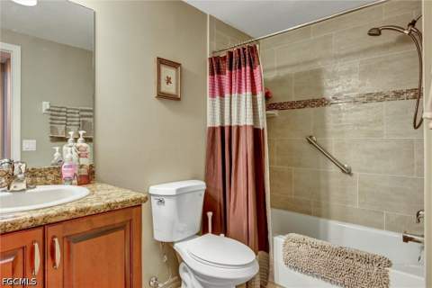 1750 Concordia Lake Cir 101, Cape Coral FL - photo 19 of 31