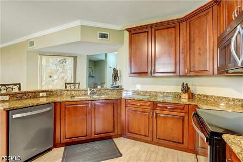 1750 Concordia Lake Cir 101, Cape Coral FL - photo 7 of 31
