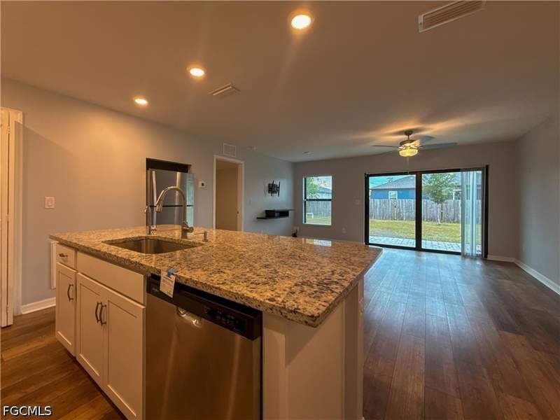3 bedroom SingleFamilyResidence at 3010 NE 6th Pl, Cape Coral, Cape Coral — photo 5