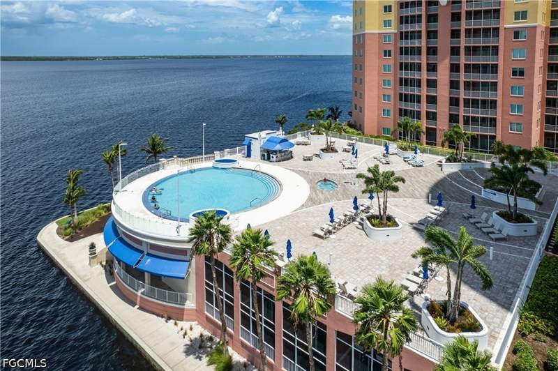 3 bedroom Condominium at 2743 1st St 305, Riviera, Fort Myers — photo 2