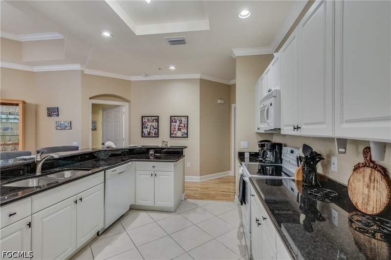 3 bedroom Condominium at 2743 1st St 305, Riviera, Fort Myers — photo 5