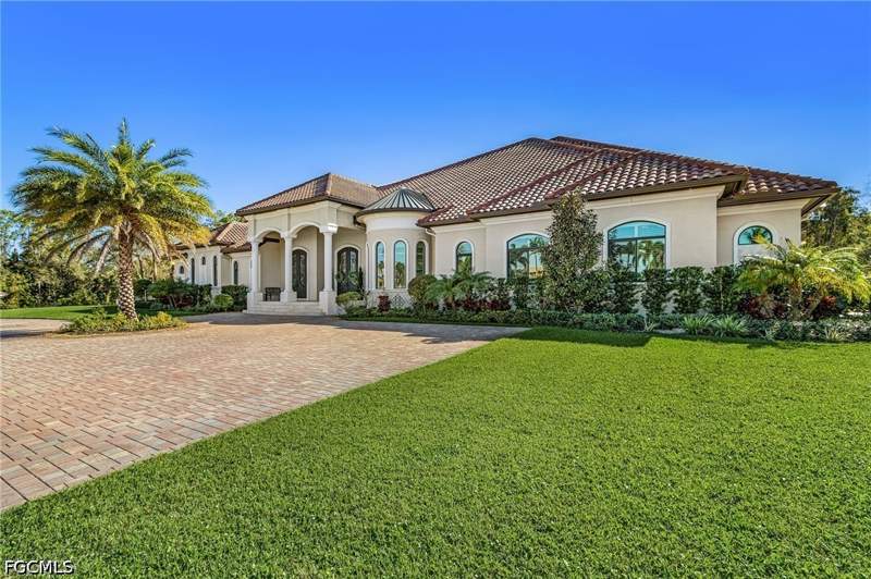4 bedroom SingleFamilyResidence at 8250 Penzance Blvd, Fort Myers, Fort Myers — photo 3