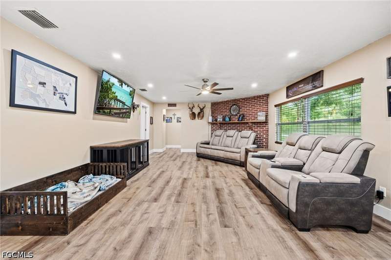 3 bedroom SingleFamilyResidence at 11700 Deal Rd, North Fort Myers, North Fort Myers — photo 3