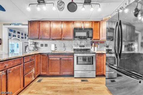 10933 Brown Pelican Cir, Estero FL - photo 11 of 30