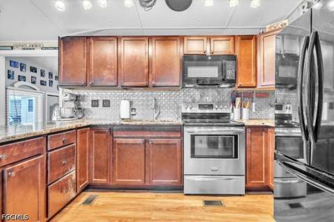 10933 Brown Pelican Cir, Estero FL - photo 12 of 30
