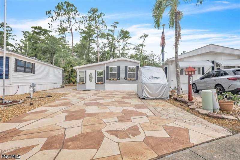 1 bedroom ManufacturedHome at 10933 Brown Pelican Cir, Corkscrew Woodlands, Estero — photo 4