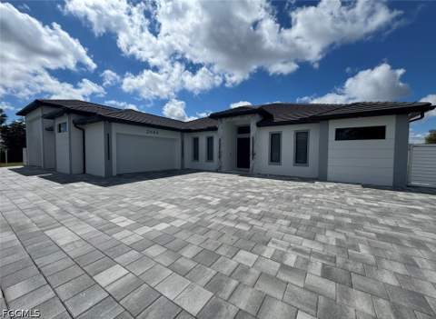 2044 NE 5th St, Cape Coral FL - photo 11 of 39