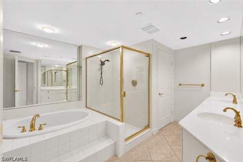 7117 Pelican Bay Blvd 1408, Naples FL - photo 9 of 26