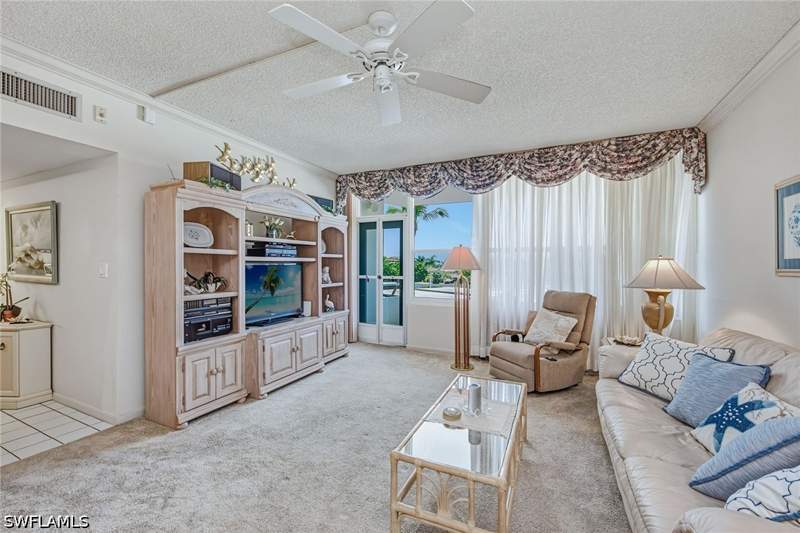 1 bedroom Condominium at 220 Seaview Ct 413, Sunset House, Marco Island — photo 2