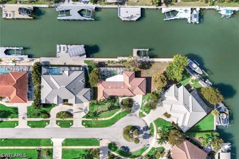 358 Grapewood Ct, Marco Island FL - photo 10 of 12