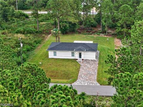 851 Calumet St E, Lehigh Acres FL - photo 22 of 36