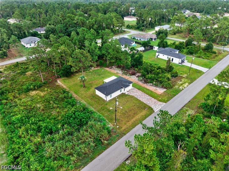 3 bedroom SingleFamilyResidence at 851 Calumet St E, Lehigh Acres, Lehigh Acres — photo 5