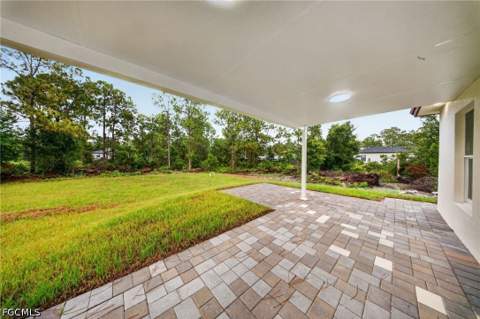 851 Calumet St E, Lehigh Acres FL - photo 7 of 36